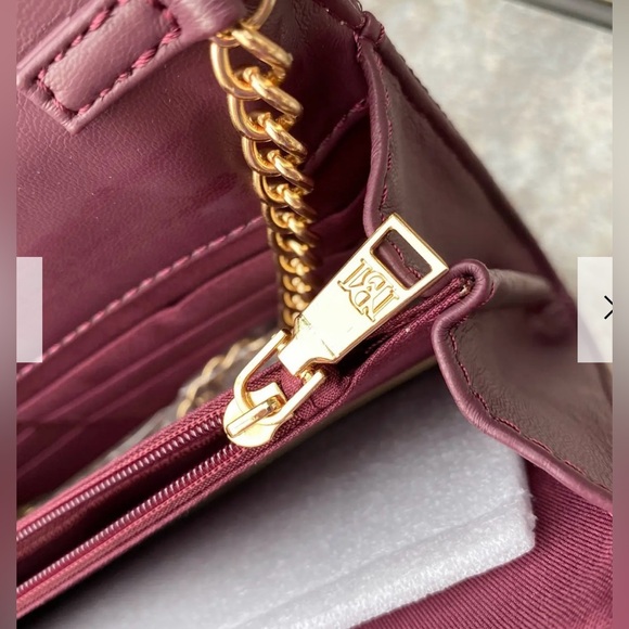 NWT-Badgley Mischka crossbody with diamond quilting- style 4181- in Plum color - Picture 13 of 15